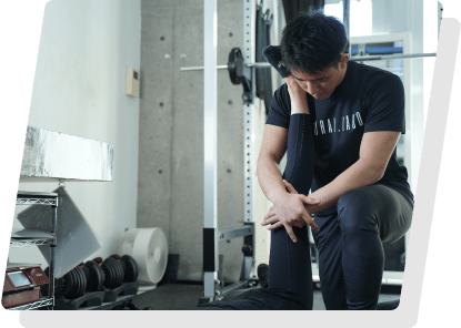 トレーナーの協力で姿勢を改善